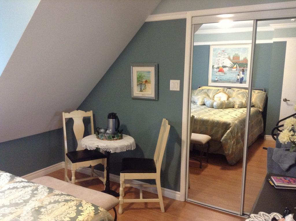 Bed and Breakfast Douces Evasions Saint-Anselme Zimmer foto