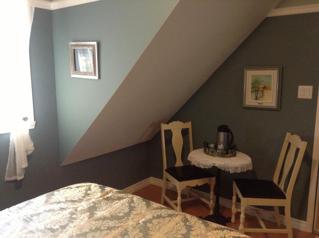 Bed and Breakfast Douces Evasions Saint-Anselme Exterior foto