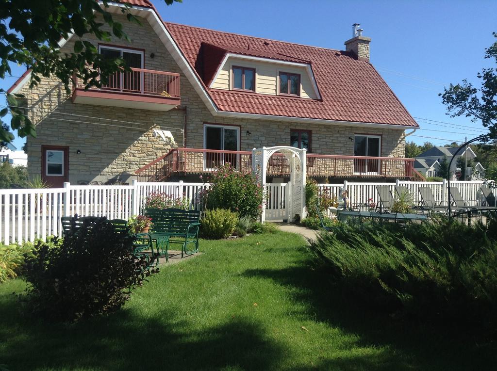 Bed and Breakfast Douces Evasions Saint-Anselme Exterior foto